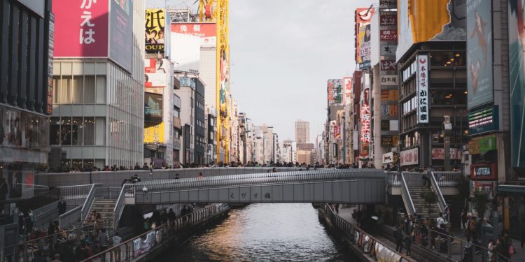 best canadian stocks to buy and hold