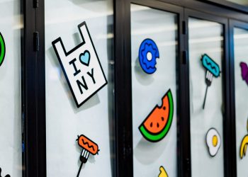 how dividend affect option price