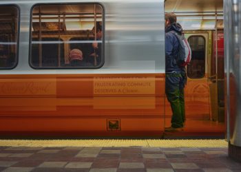 how does yahoo finance calculate dividend yield