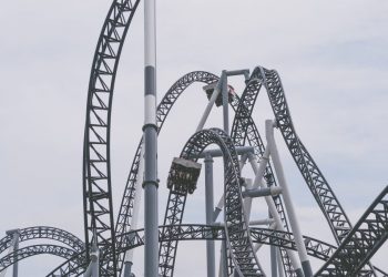 how mutual funds charge fees