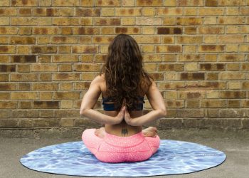 how mutual funds operate