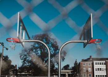 how to analyze dividend stocks