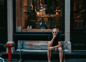 how to buy silver stocks in canada