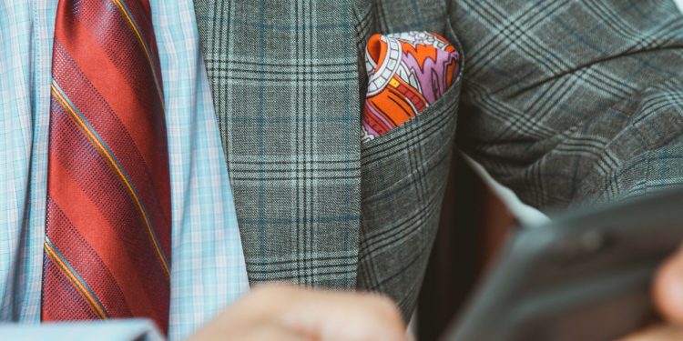 investment brokers canada