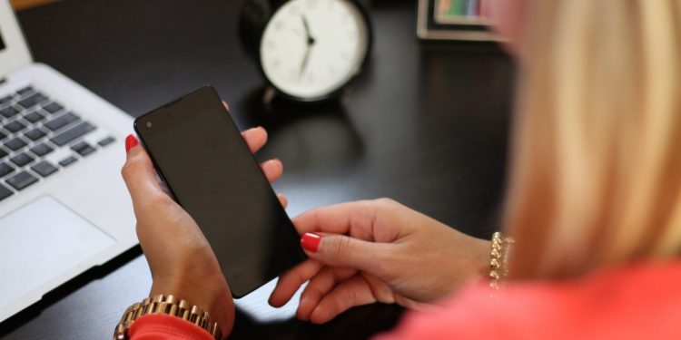 stock brokers in canada