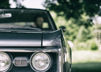 trading brokers canada